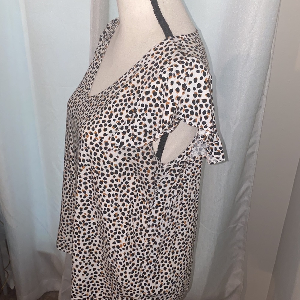 Medium leopard 🐆 top! - Picture 4 of 9